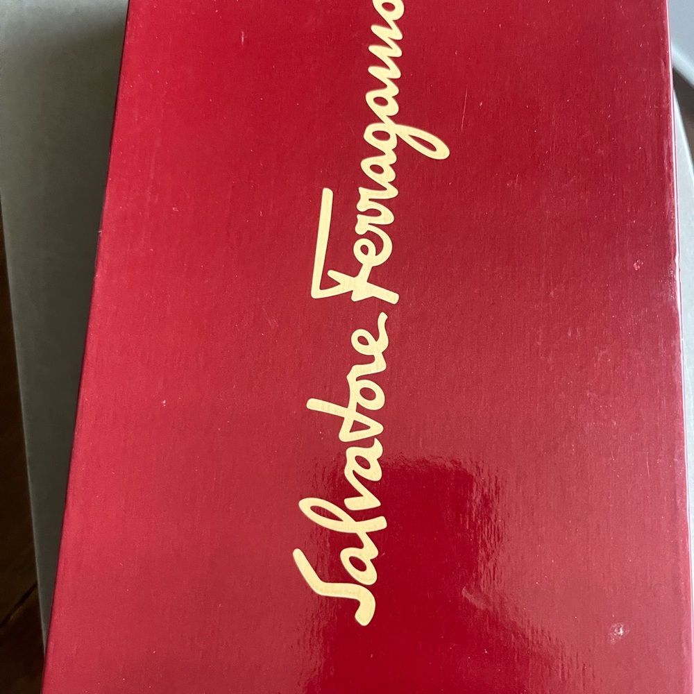 Salvatore Ferragamo Sangria Box
